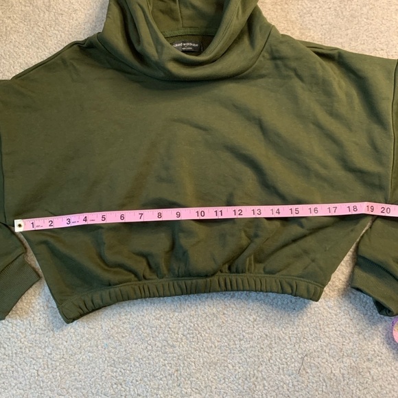 NWOT Naked Wardrobe Green Cropped Hoody Womens Small - Picture 6 of 8
